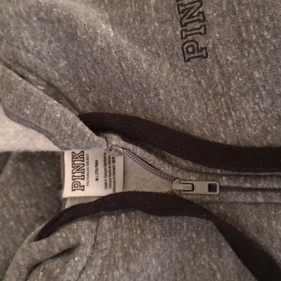 ๐VS grey sweat suit๐ฏ - Picture 3 of 4
